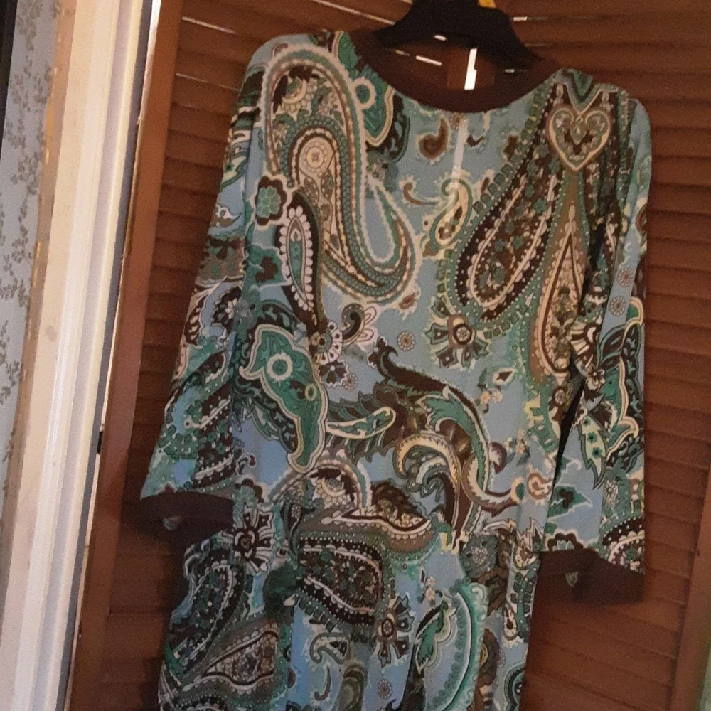 🎆 NEW listing!!beautiful print asymmetric hem Dress. - Picture 4 of 8